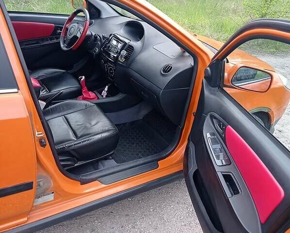 Оранжевый Джили МК Кросс, объемом двигателя 1.5 л и пробегом 69 тыс. км за 4700 $, фото 17 на Automoto.ua