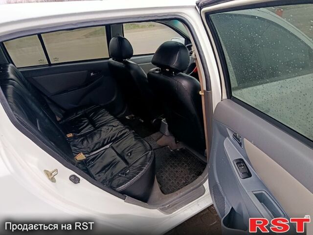 Белый Джили МК, объемом двигателя 1.5 л и пробегом 170 тыс. км за 2500 $, фото 8 на Automoto.ua