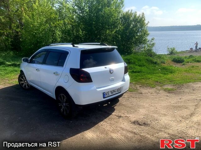 Білий Джилі МК, об'ємом двигуна 1.5 л та пробігом 188 тис. км за 3000 $, фото 9 на Automoto.ua
