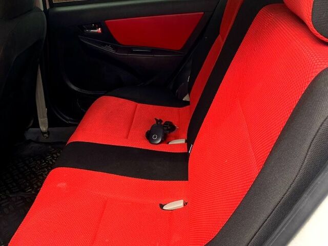 Белый Джили МК, объемом двигателя 1.5 л и пробегом 300 тыс. км за 3000 $, фото 2 на Automoto.ua