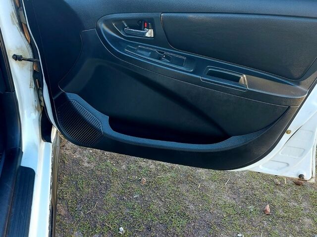 Белый Джили МК, объемом двигателя 1.5 л и пробегом 117 тыс. км за 3800 $, фото 7 на Automoto.ua