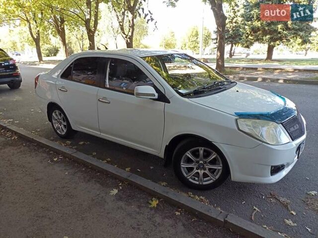 Белый Джили МК, объемом двигателя 1.59 л и пробегом 162 тыс. км за 2100 $, фото 2 на Automoto.ua