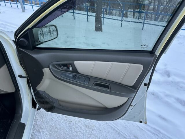 Белый Джили МК, объемом двигателя 1.6 л и пробегом 150 тыс. км за 2450 $, фото 9 на Automoto.ua