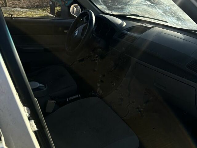 Белый Джили МК, объемом двигателя 1.5 л и пробегом 200 тыс. км за 800 $, фото 5 на Automoto.ua