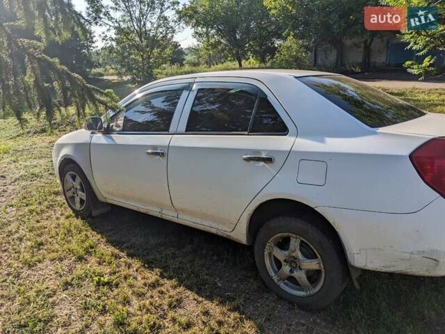 Белый Джили МК, объемом двигателя 1.59 л и пробегом 136 тыс. км за 2800 $, фото 7 на Automoto.ua