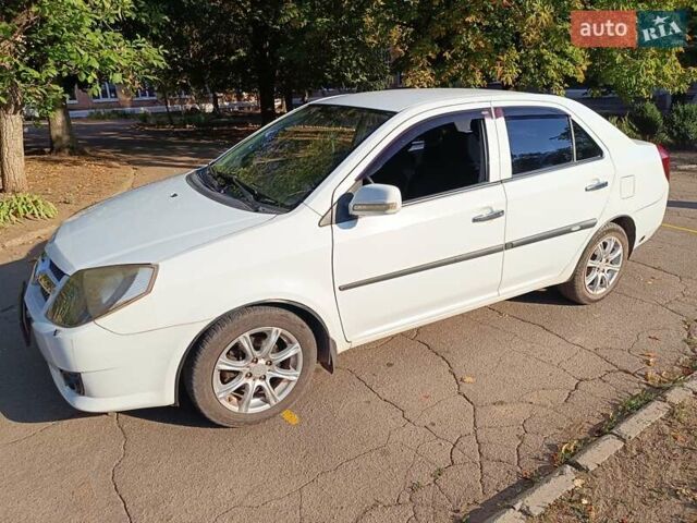 Белый Джили МК, объемом двигателя 1.59 л и пробегом 117 тыс. км за 2600 $, фото 1 на Automoto.ua