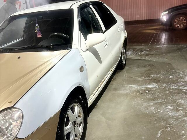 Белый Джили МК, объемом двигателя 1.5 л и пробегом 186 тыс. км за 650 $, фото 2 на Automoto.ua