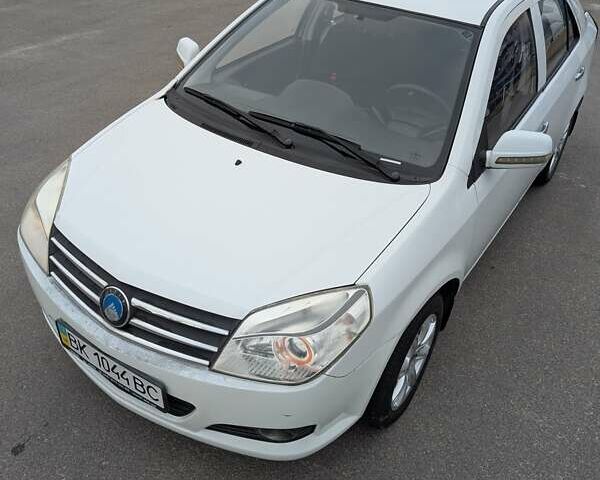 Белый Джили МК, объемом двигателя 1.59 л и пробегом 28 тыс. км за 2000 $, фото 2 на Automoto.ua