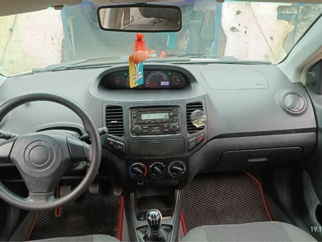 Білий Джилі МК, об'ємом двигуна 1.5 л та пробігом 3 тис. км за 3500 $, фото 2 на Automoto.ua