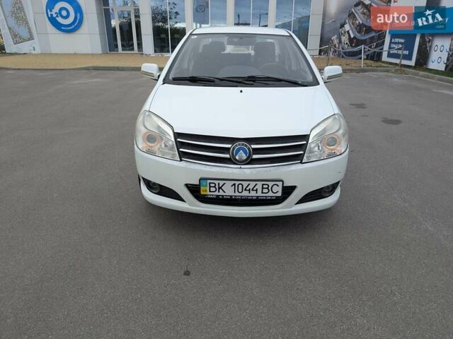 Белый Джили МК, объемом двигателя 1.59 л и пробегом 28 тыс. км за 2000 $, фото 8 на Automoto.ua
