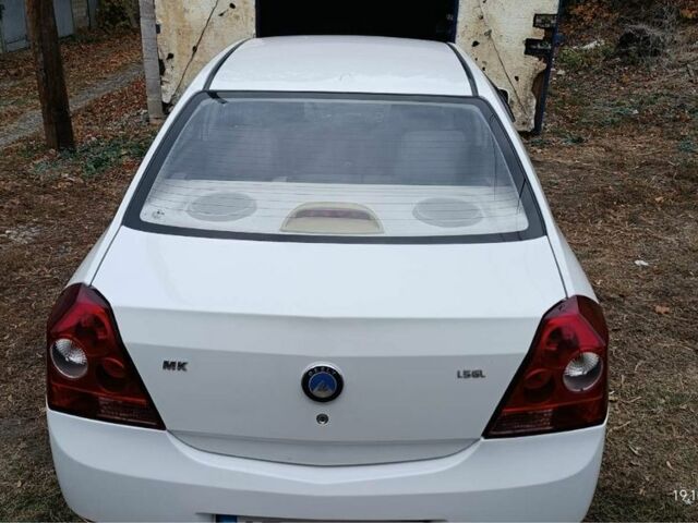 Білий Джилі МК, об'ємом двигуна 1.5 л та пробігом 3 тис. км за 3500 $, фото 1 на Automoto.ua