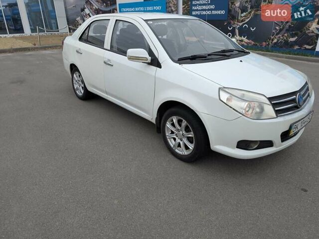 Белый Джили МК, объемом двигателя 1.59 л и пробегом 28 тыс. км за 2000 $, фото 1 на Automoto.ua