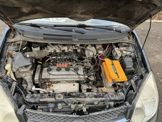 Черный Джили МК, объемом двигателя 1.6 л и пробегом 777 тыс. км за 1544 $, фото 4 на Automoto.ua