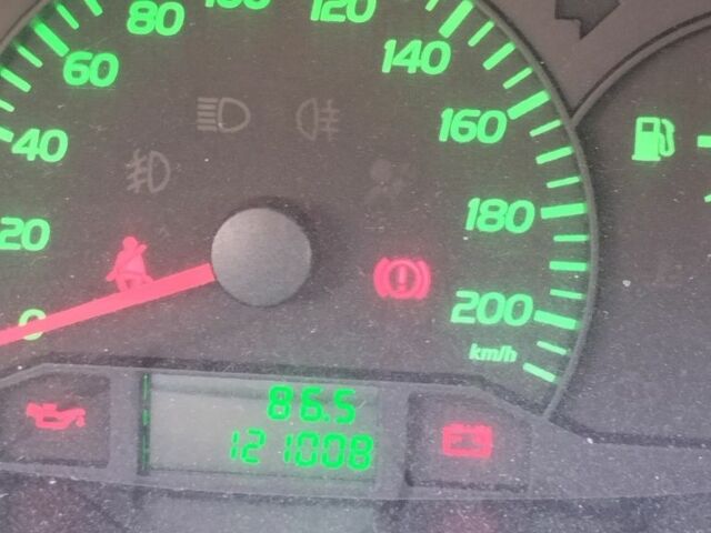 Черный Джили МК, объемом двигателя 1.6 л и пробегом 120 тыс. км за 3307 $, фото 2 на Automoto.ua