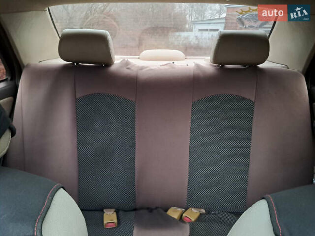 Черный Джили МК, объемом двигателя 1.6 л и пробегом 185 тыс. км за 2500 $, фото 9 на Automoto.ua