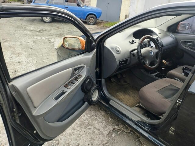 Чорний Джилі МК, об'ємом двигуна 1.6 л та пробігом 160 тис. км за 1250 $, фото 4 на Automoto.ua