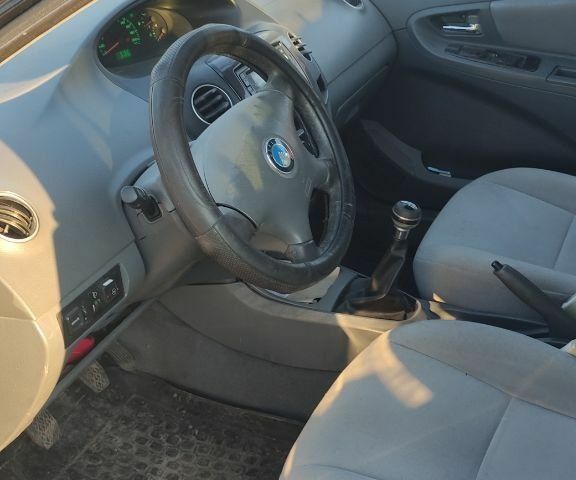 Черный Джили МК, объемом двигателя 0 л и пробегом 138 тыс. км за 1900 $, фото 3 на Automoto.ua