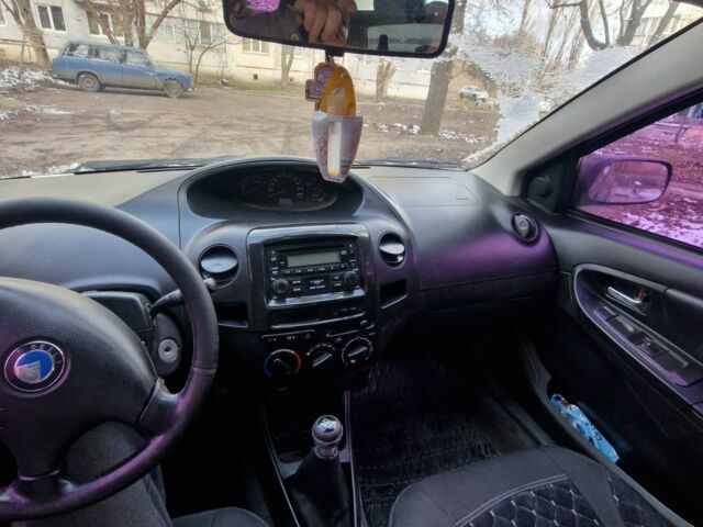 Черный Джили МК, объемом двигателя 1.6 л и пробегом 200 тыс. км за 2117 $, фото 2 на Automoto.ua