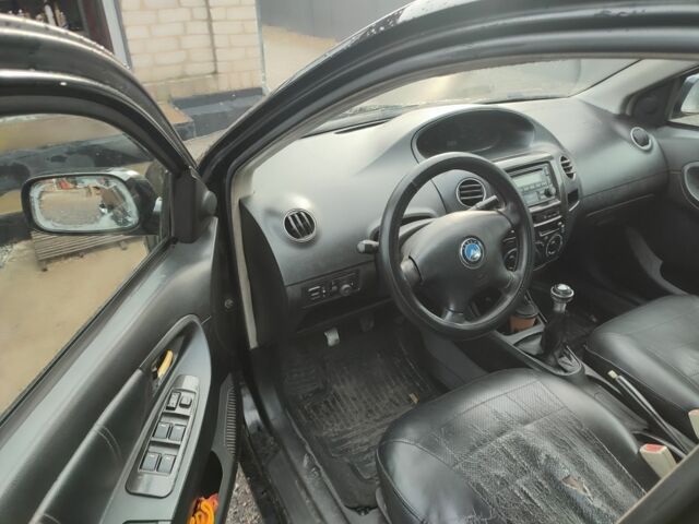 Джилі МК 2011 у Чуднове на Automoto.ua Чорний Джилі МК, об'ємом двигуна 1.6 л та пробігом 250 тис. км за 999 $, фото 3 на Automoto.ua