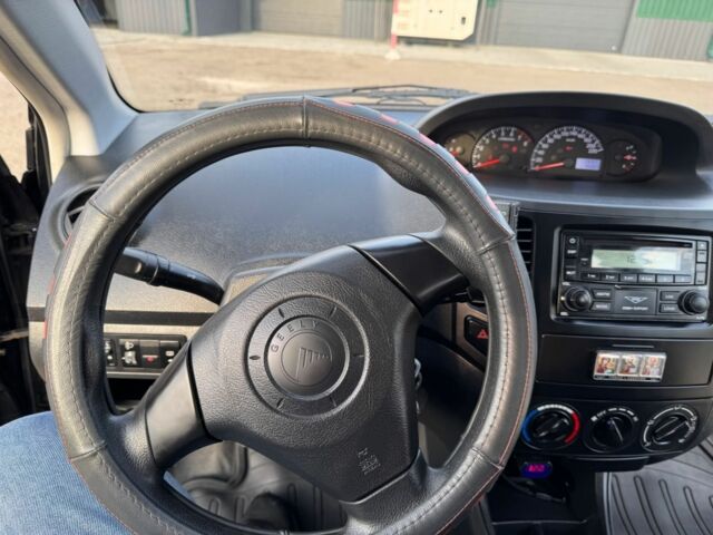 Черный Джили МК, объемом двигателя 1.5 л и пробегом 51 тыс. км за 3100 $, фото 5 на Automoto.ua