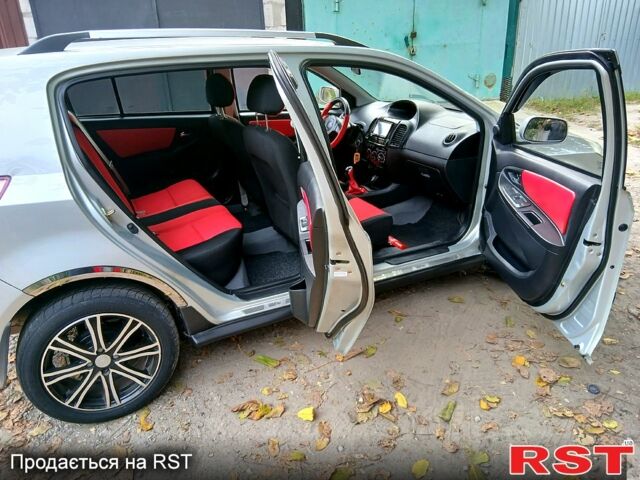 Джили МК, объемом двигателя 1.5 л и пробегом 89 тыс. км за 3700 $, фото 12 на Automoto.ua