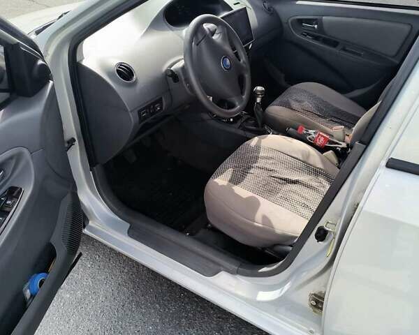 Джили МК, объемом двигателя 1.59 л и пробегом 65 тыс. км за 3100 $, фото 3 на Automoto.ua