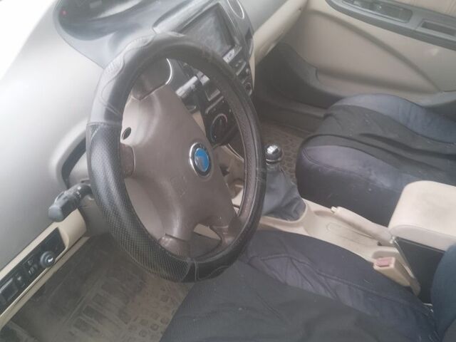 Желтый Джили МК, объемом двигателя 1.6 л и пробегом 258 тыс. км за 1400 $, фото 3 на Automoto.ua