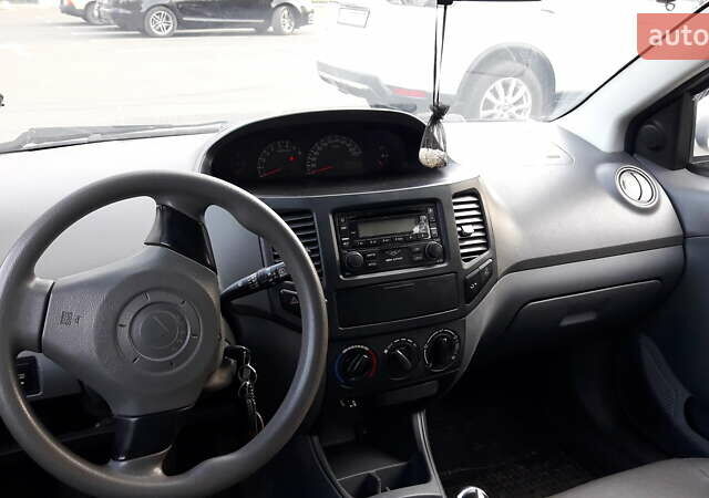Сірий Джилі МК, об'ємом двигуна 1.5 л та пробігом 95 тис. км за 3200 $, фото 4 на Automoto.ua
