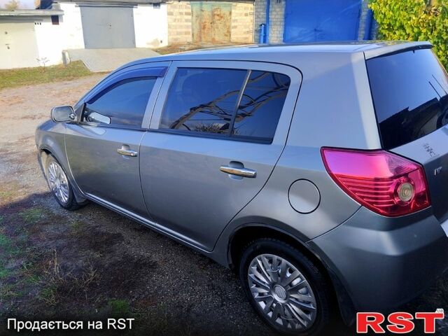 Серый Джили МК, объемом двигателя 1.5 л и пробегом 133 тыс. км за 2800 $, фото 3 на Automoto.ua