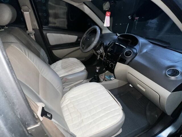 Серый Джили МК, объемом двигателя 1.6 л и пробегом 113 тыс. км за 1600 $, фото 6 на Automoto.ua