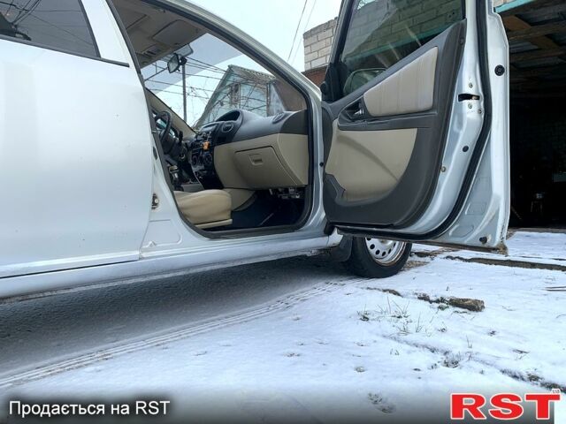 Серый Джили МК, объемом двигателя 1.6 л и пробегом 170 тыс. км за 2500 $, фото 7 на Automoto.ua