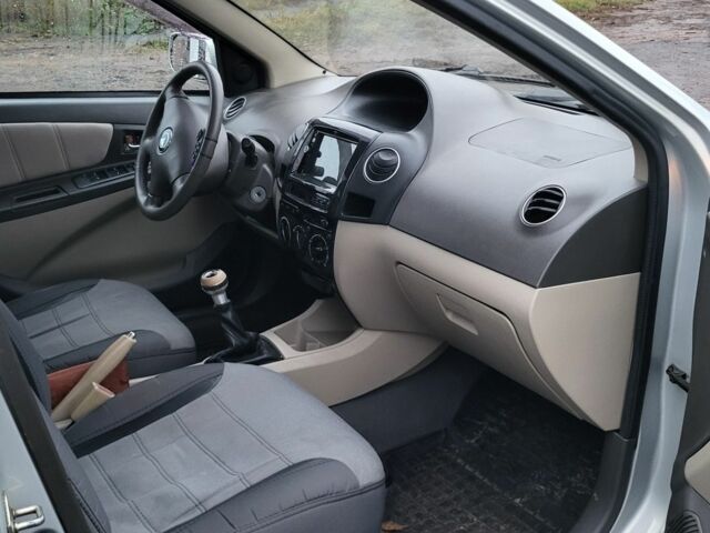 Серый Джили МК, объемом двигателя 1.6 л и пробегом 80 тыс. км за 3500 $, фото 6 на Automoto.ua