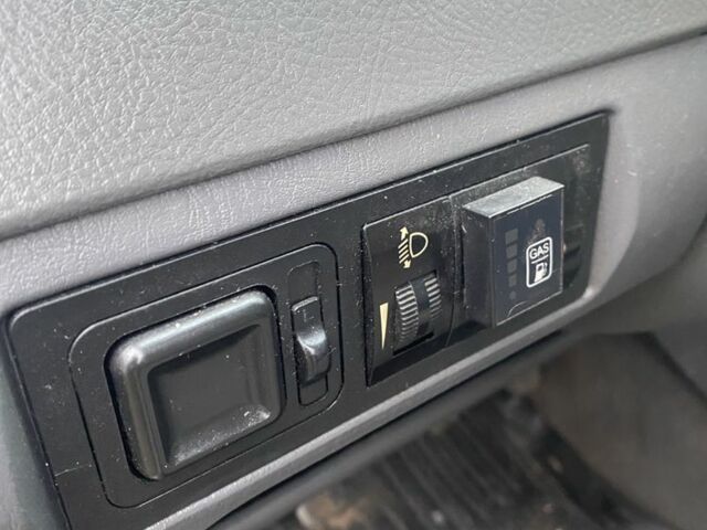 Серый Джили МК, объемом двигателя 1.6 л и пробегом 200 тыс. км за 1100 $, фото 5 на Automoto.ua