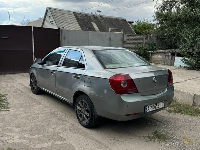 Серый Джили МК, объемом двигателя 1.6 л и пробегом 250 тыс. км за 899 $, фото 2 на Automoto.ua