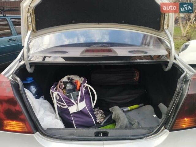 Серый Джили МК, объемом двигателя 1.59 л и пробегом 213 тыс. км за 1900 $, фото 4 на Automoto.ua