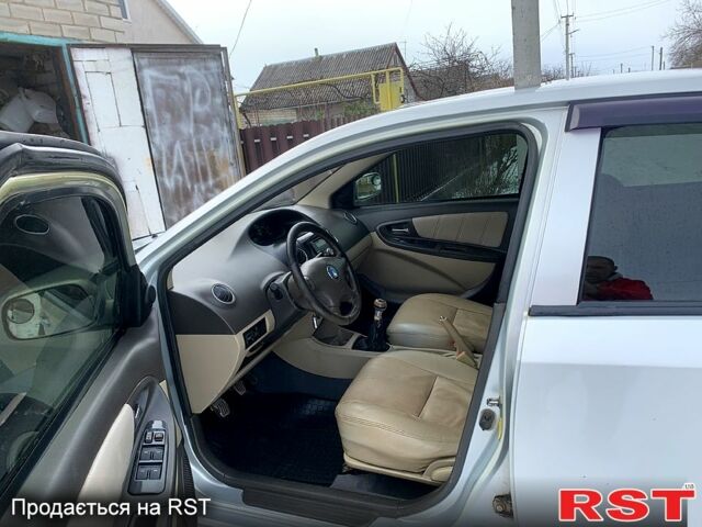 Серый Джили МК, объемом двигателя 1.6 л и пробегом 170 тыс. км за 2500 $, фото 2 на Automoto.ua