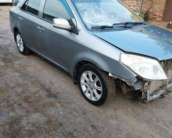 Сірий Джилі МК, об'ємом двигуна 1.59 л та пробігом 118 тис. км за 1100 $, фото 3 на Automoto.ua