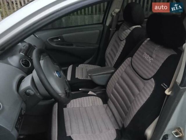Сірий Джилі МК, об'ємом двигуна 1.6 л та пробігом 241 тис. км за 2050 $, фото 4 на Automoto.ua