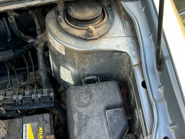 Серый Джили МК, объемом двигателя 1.6 л и пробегом 165 тыс. км за 2500 $, фото 2 на Automoto.ua