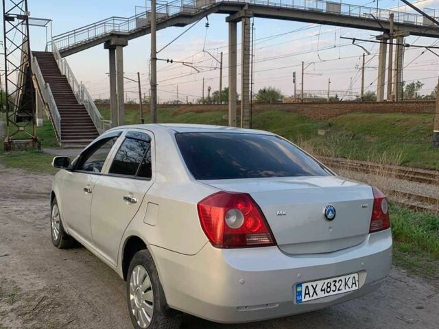 Серый Джили МК, объемом двигателя 1.6 л и пробегом 150 тыс. км за 2750 $, фото 3 на Automoto.ua