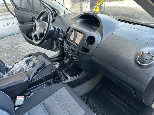 Серый Джили МК, объемом двигателя 1.6 л и пробегом 252 тыс. км за 1500 $, фото 4 на Automoto.ua