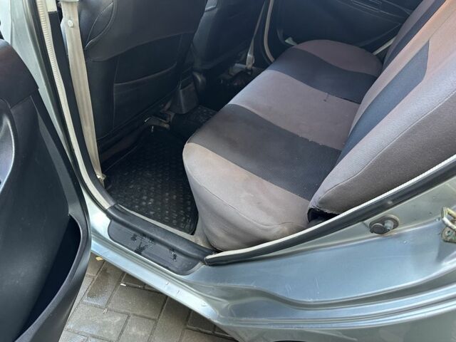 Серый Джили МК, объемом двигателя 1.6 л и пробегом 252 тыс. км за 1500 $, фото 16 на Automoto.ua