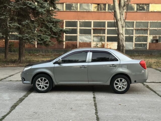 Серый Джили МК, объемом двигателя 1.5 л и пробегом 123 тыс. км за 2800 $, фото 6 на Automoto.ua