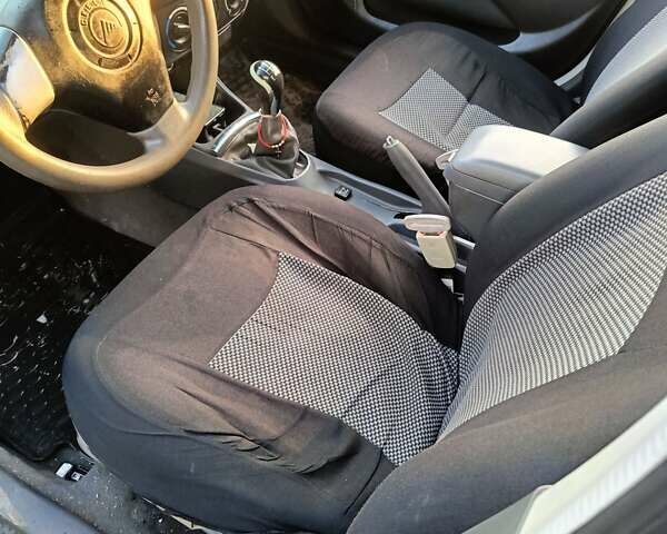 Серый Джили МК, объемом двигателя 1.5 л и пробегом 180 тыс. км за 1599 $, фото 12 на Automoto.ua