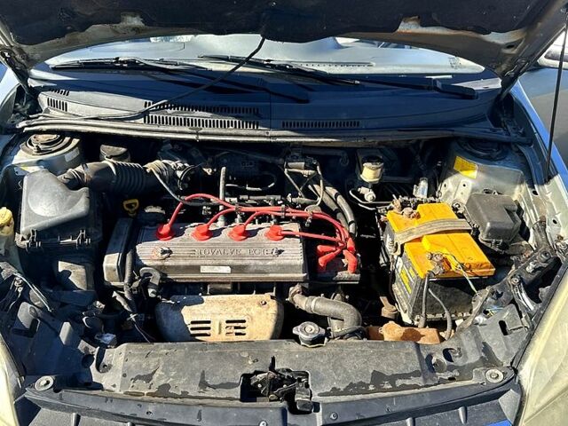 Серый Джили МК, объемом двигателя 1.5 л и пробегом 220 тыс. км за 2300 $, фото 9 на Automoto.ua