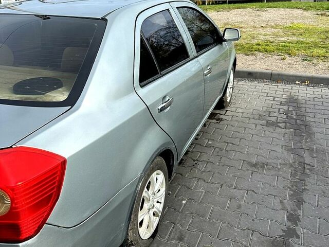 Серый Джили МК, объемом двигателя 1.5 л и пробегом 220 тыс. км за 2300 $, фото 4 на Automoto.ua