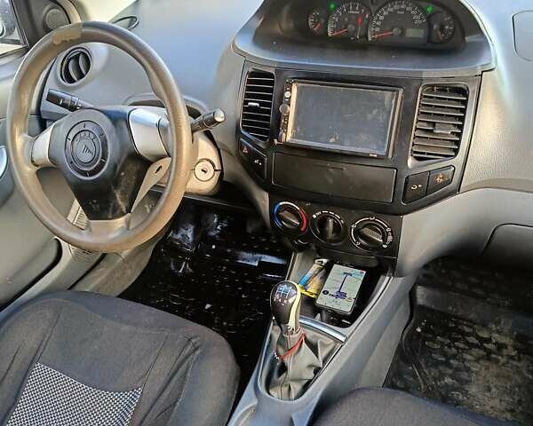 Серый Джили МК, объемом двигателя 1.5 л и пробегом 180 тыс. км за 1599 $, фото 19 на Automoto.ua