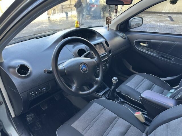 Серый Джили МК, объемом двигателя 1.6 л и пробегом 252 тыс. км за 1500 $, фото 3 на Automoto.ua