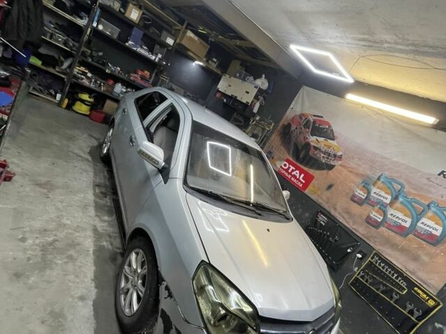 Серый Джили МК, объемом двигателя 1.5 л и пробегом 130 тыс. км за 1250 $, фото 1 на Automoto.ua