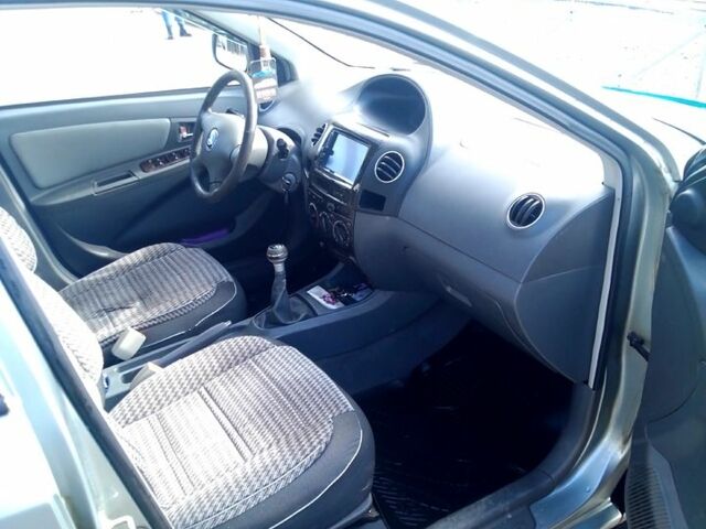 Серый Джили МК, объемом двигателя 1.5 л и пробегом 150 тыс. км за 3000 $, фото 2 на Automoto.ua